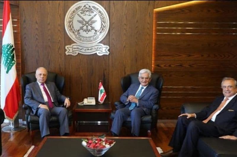 وزير الدفاع بحث في الأوضاع المالية والإقتصادية مع صفير وحبيب